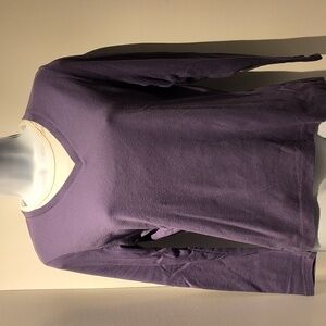 Carolyn Taylor women's pullover top medium purple/white neck trim long sleeve